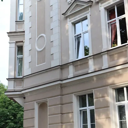 Pomorska 6 Колобжег